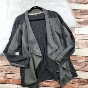 Skies are Blue | Gray Herringbone Cardigan NWT